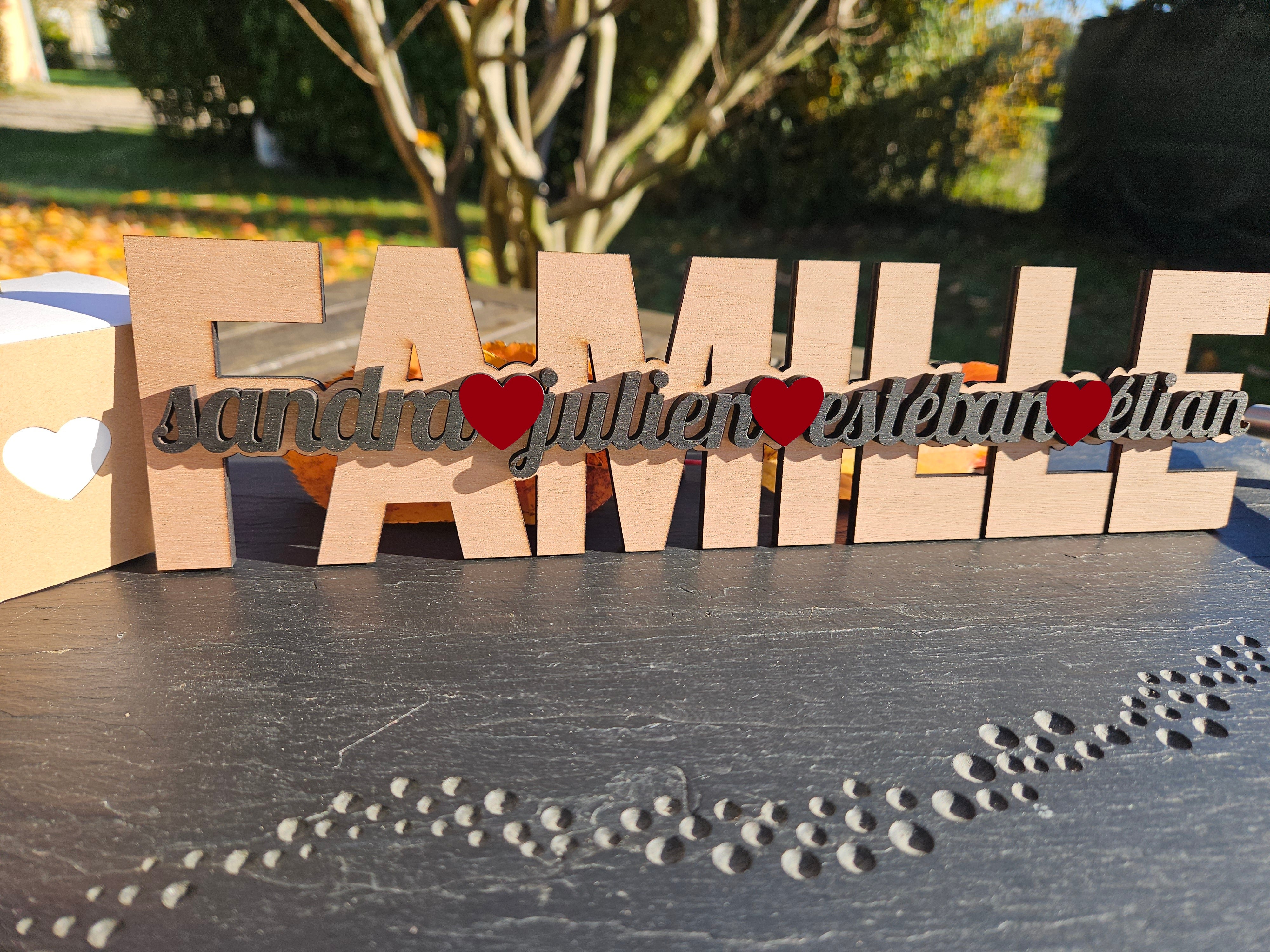 Mot en bois Personnalisable " Famille "