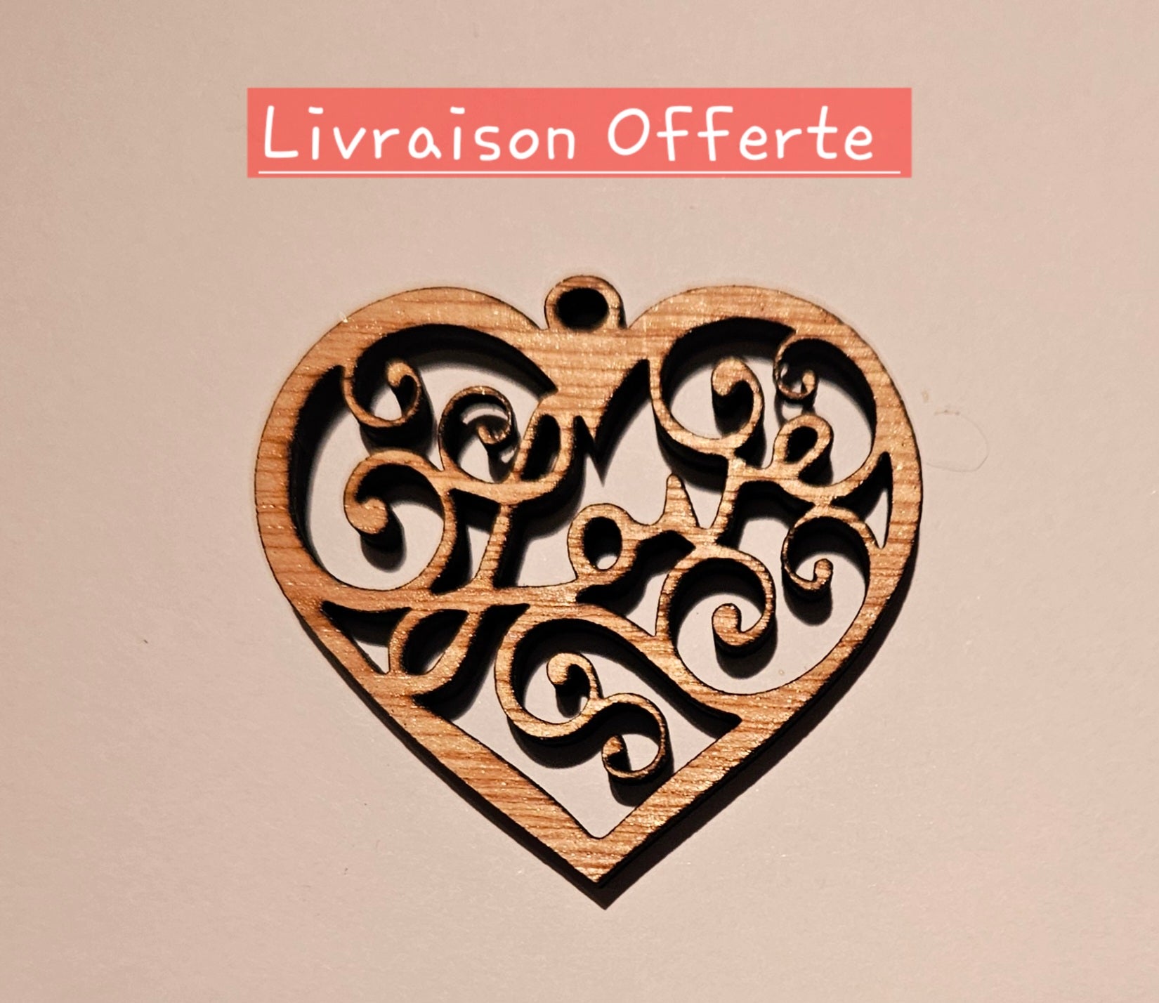 📌 Pendentif "Cœur Arabesque" – Élégance et Raffinement 💖🌿