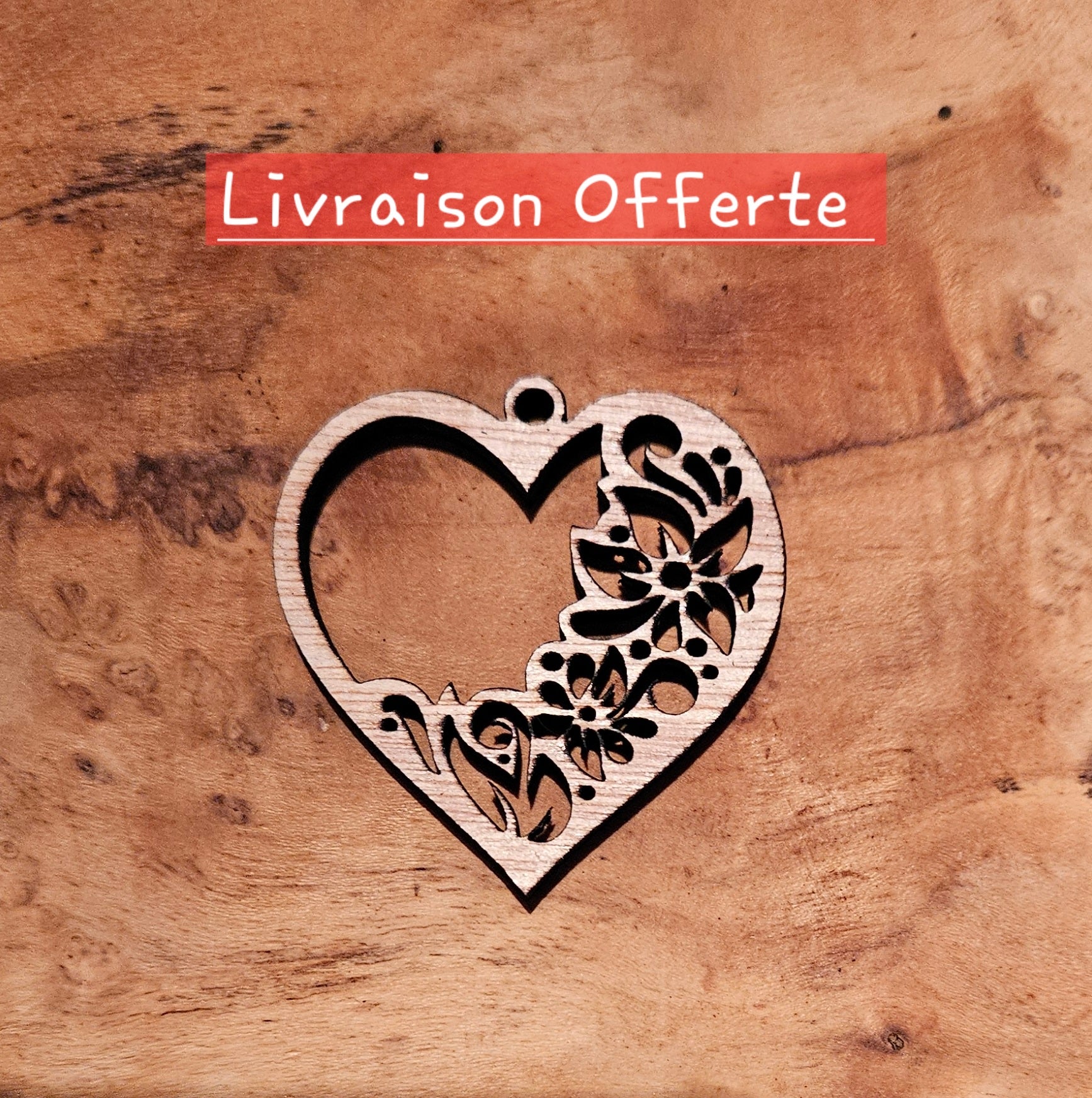 📌 Pendentif "Cœur Fleuri" – Élégance et Nature 🌿💖