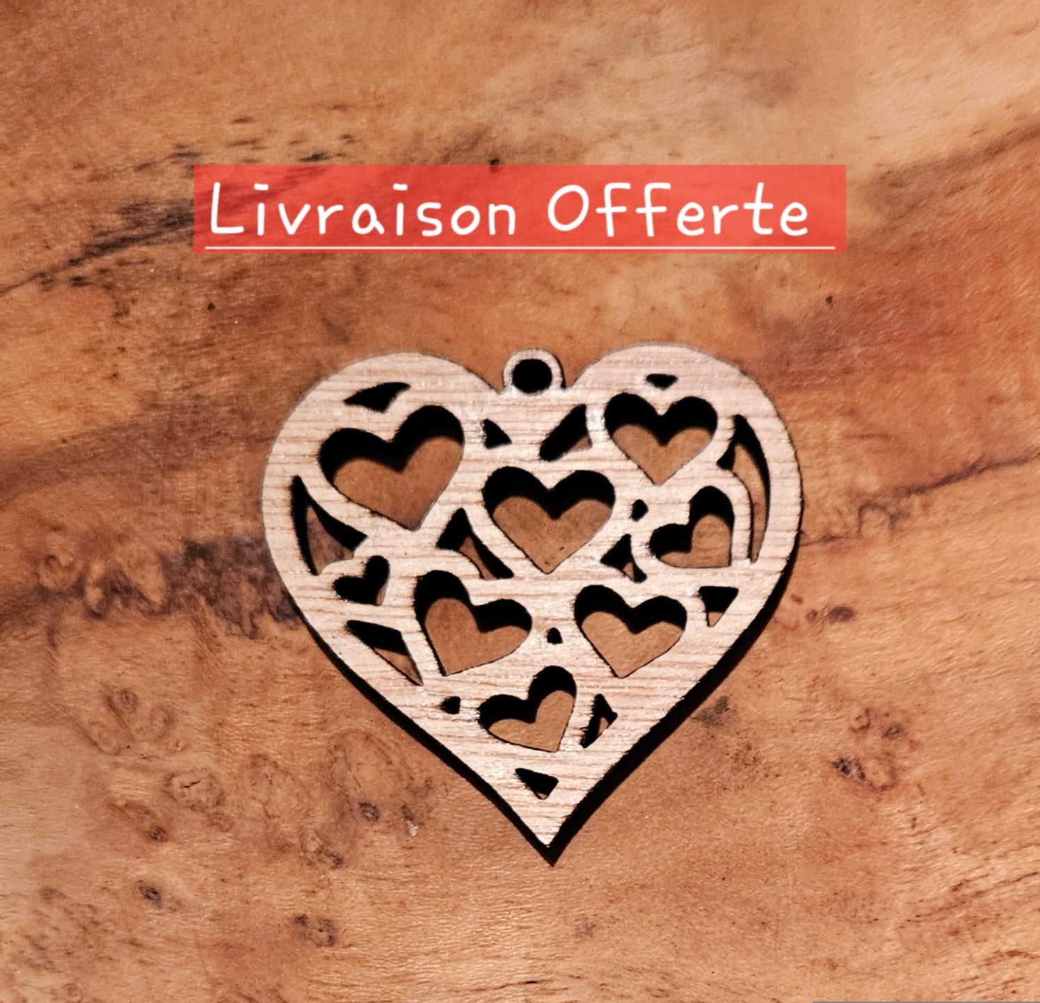 📌 Pendentif "Cœur Ajouré" – Élégance et Nature 🌿💖