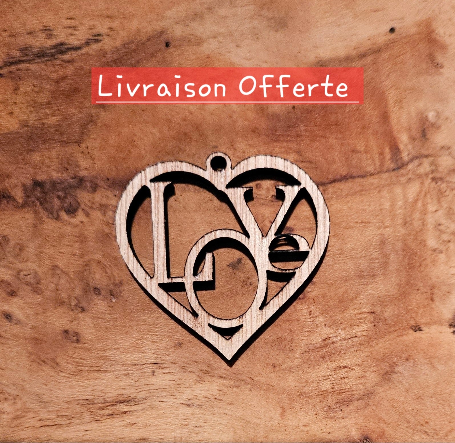 Pendentif "Love" – Un Bijou Naturel & Élégant